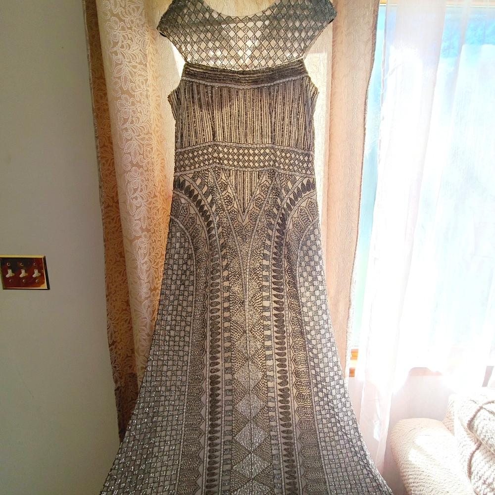 Lara dresses